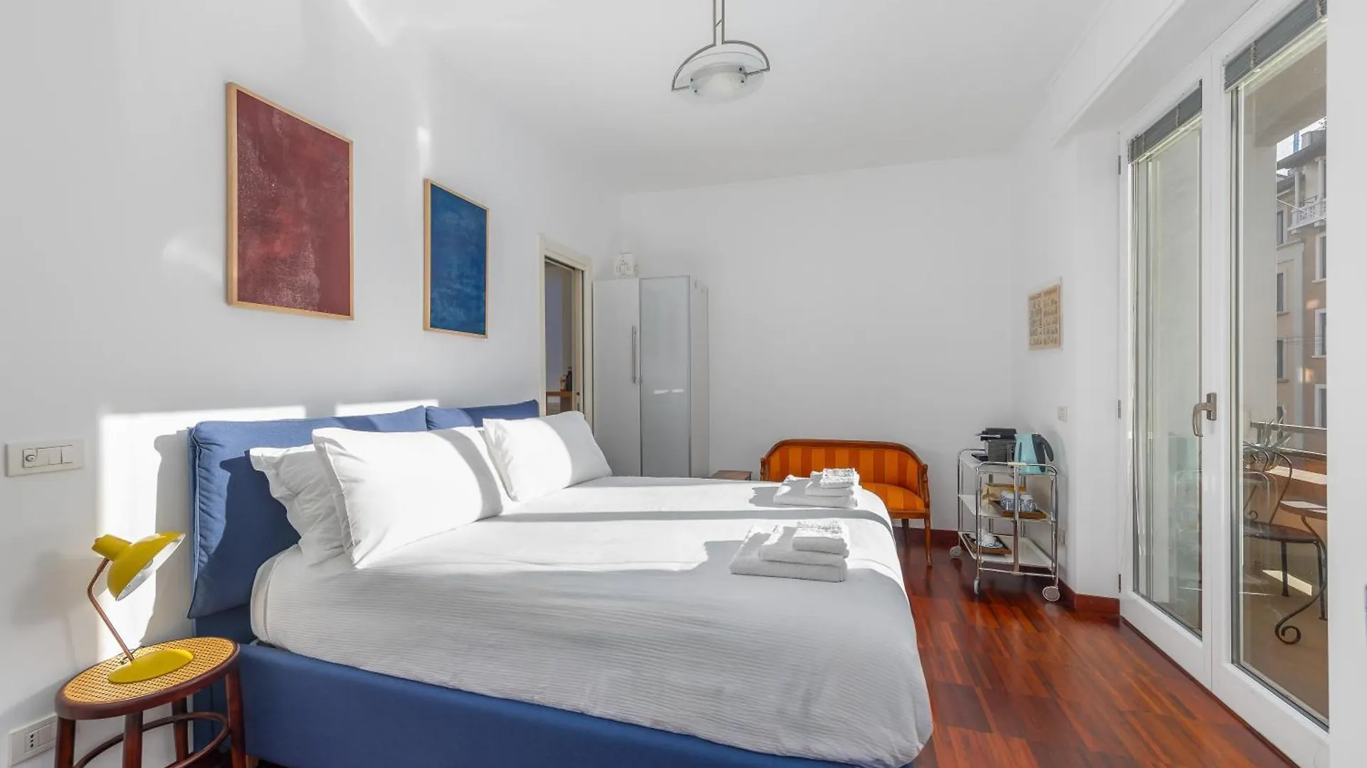 Suite Tra Citylife E Corso Vercelli, Milano 0*, Milan