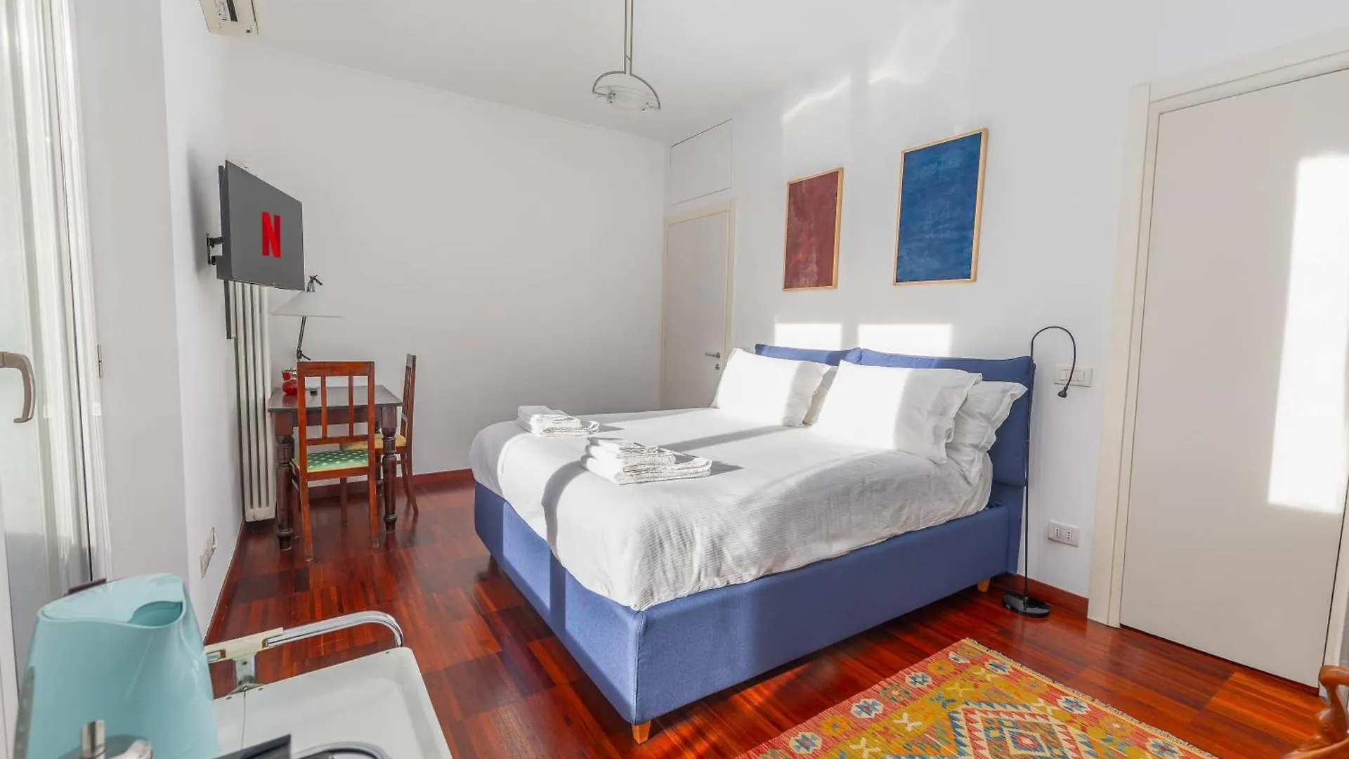 Suite Tra Citylife E Corso Vercelli, Milano Italy